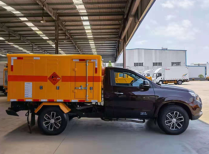 文登爆破器材运输车